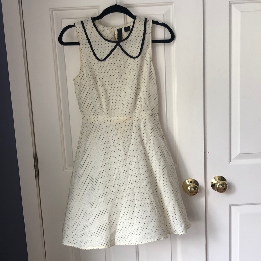 Adorable polka dotted dress!